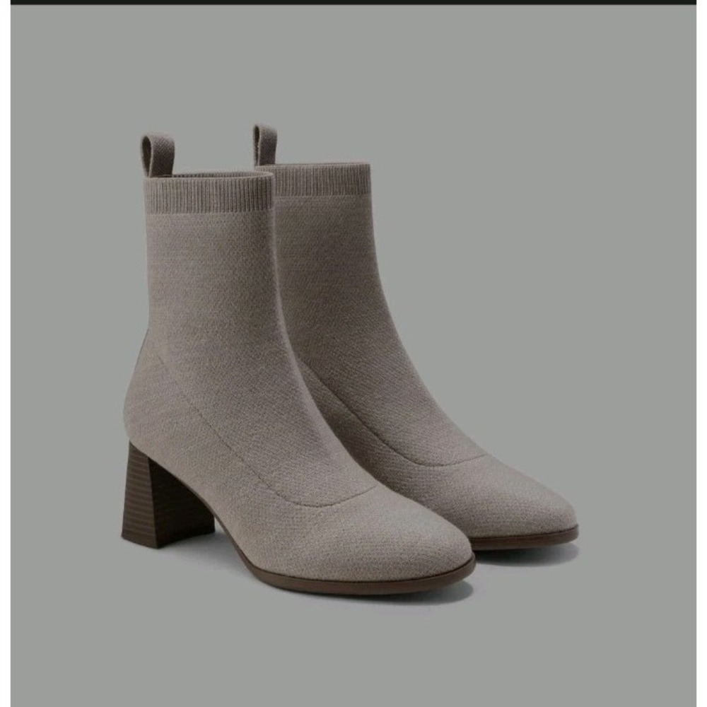VIVAIA Thalita Boots Womens Size 10 Wool Round-Toe Water-Repellent Heeled UNWORN